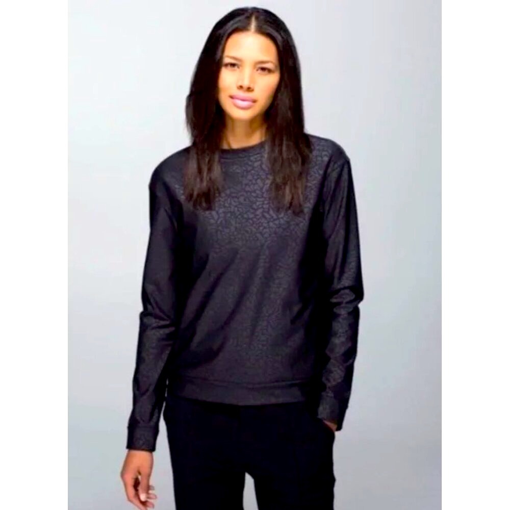 LULULEMON Black Departure Top Softshell 
Petal Embossed